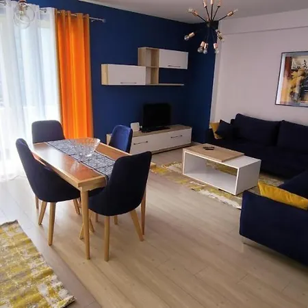 Hidden Gem, Modern 2bedroom, Amazing Terrace-free Parking-your Away From *