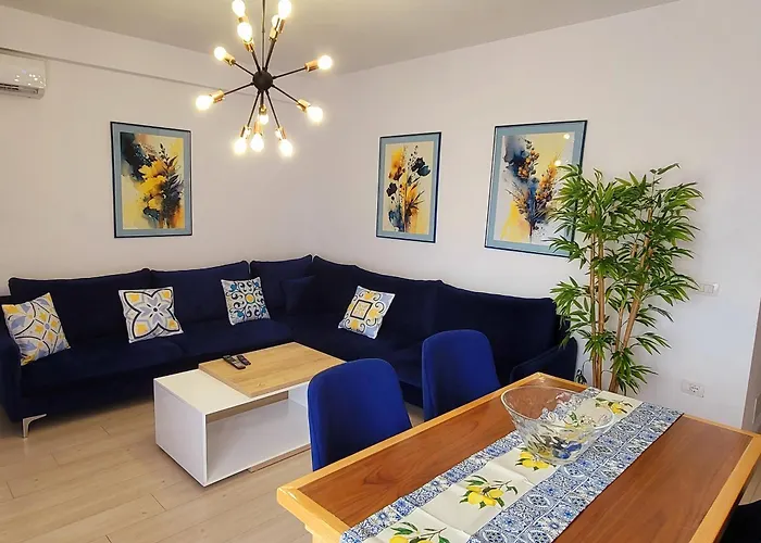 Hidden Gem, Modern 2bedroom, Amazing Terrace-free Parking-your Away From Apartment