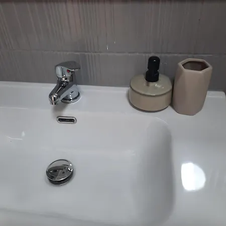 Hidden Gem, Modern 2bedroom, Amazing Terrace-free Parking-your Away From Апартаменты Тирана