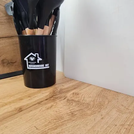 Hidden Gem, Modern 2bedroom, Amazing Terrace-free Parking-your Away From Apartmán *