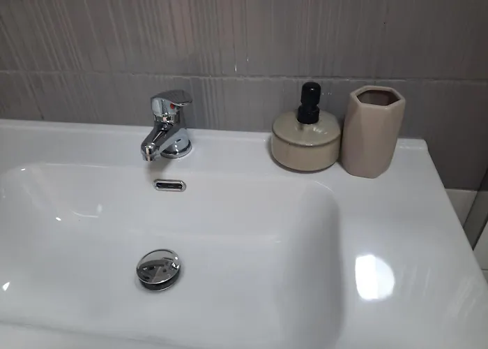 Hidden Gem, Modern 2bedroom, Amazing Terrace-free Parking-your Away From Апартаменты Тирана