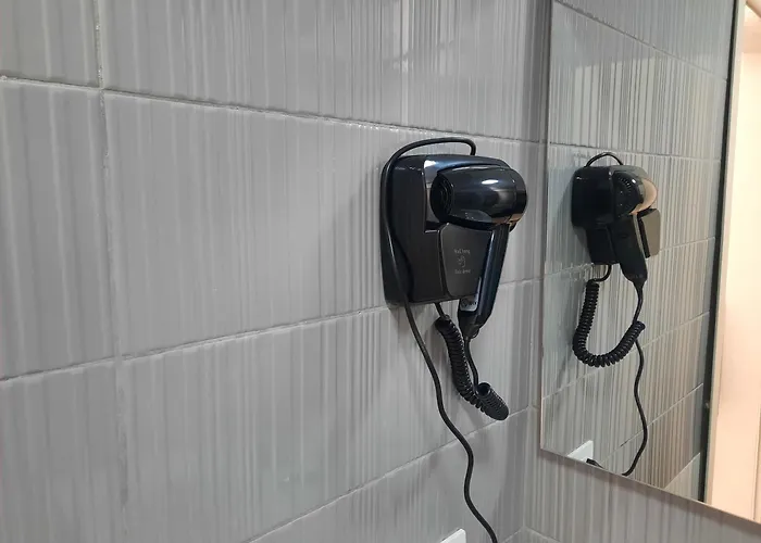 Апартаменты Hidden Gem, Modern 2bedroom, Amazing Terrace-free Parking-your Away From