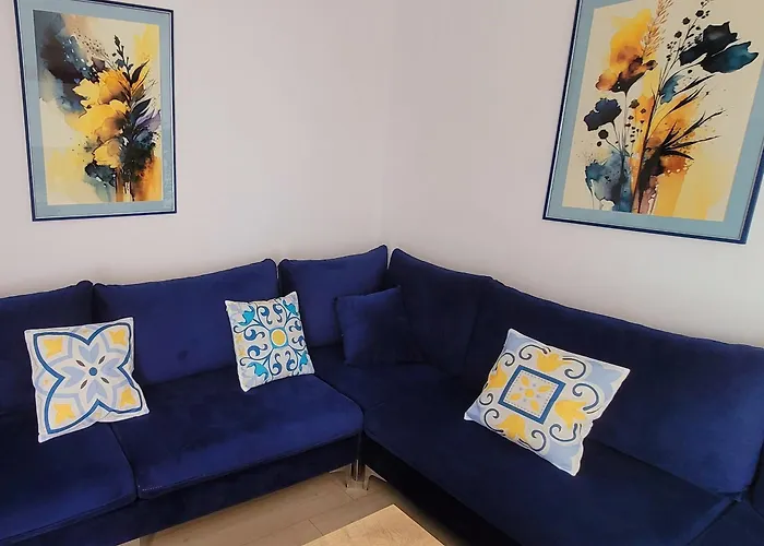 Hidden Gem, Modern 2bedroom, Amazing Terrace-free Parking-your Away From