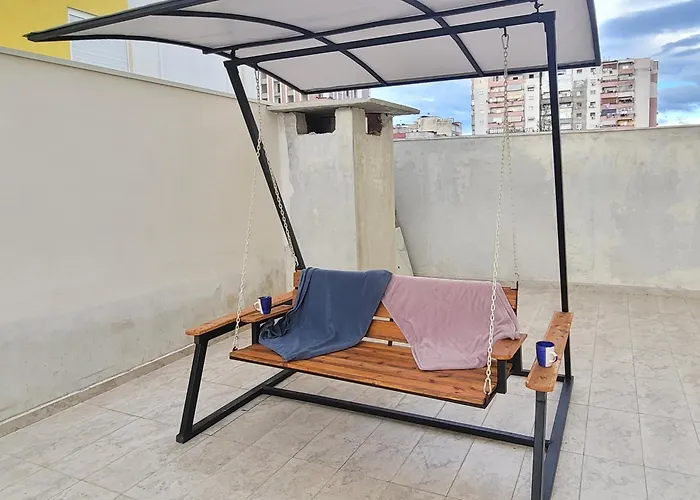 Hidden Gem, Modern 2bedroom, Amazing Terrace-free Parking-your Away From Тирана