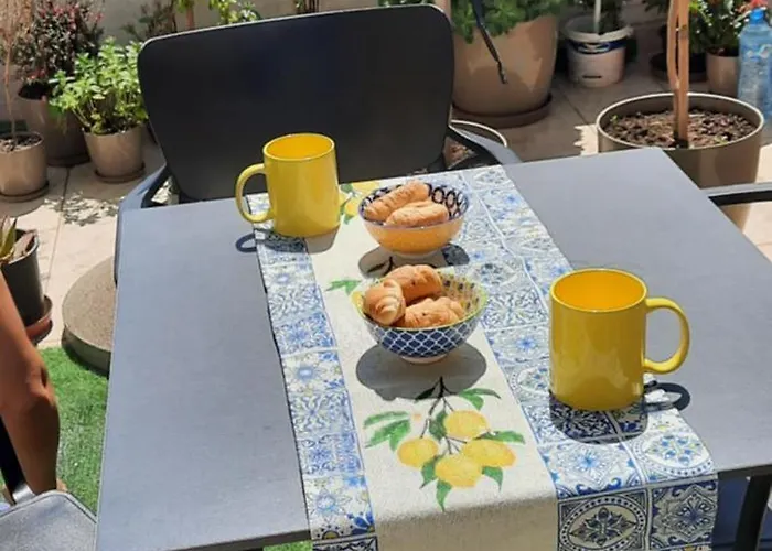 Апартаменты Hidden Gem, Modern 2bedroom, Amazing Terrace-free Parking-your Away From Тирана