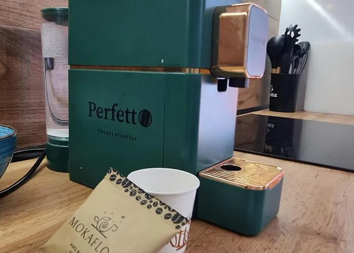 Hidden Gem, Modern 2bedroom, Amazing Terrace-free Parking-your Away From Апартаменты Тирана